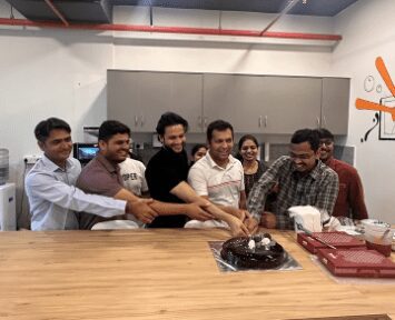 Vcheck Pune team cooks together.
